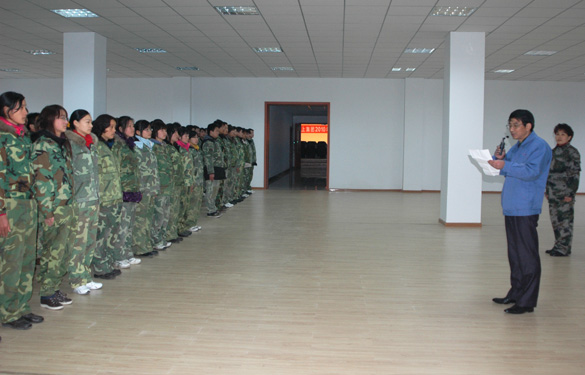 ��ʱ������ҳ��¼��Ա����ѵ�����Ļ