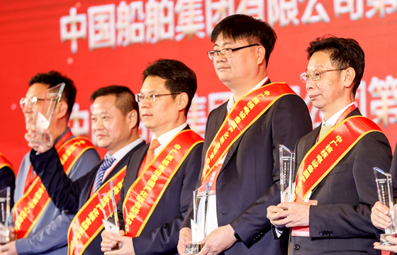 1700471830816518o6tz.jpg 领奖gao.jpg